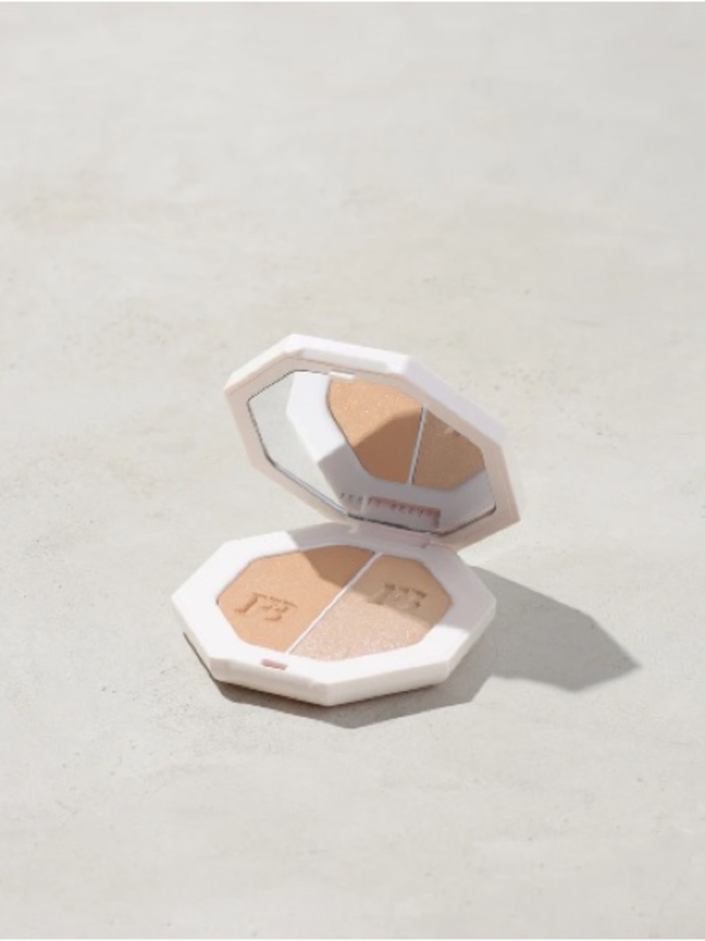 Fenty Beauty Highlighter Duo Palette — Lightning Dust & Fire Crystal